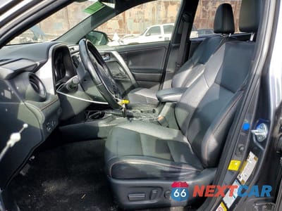 Zdjęcie 7 z 13 samochodu: 2018 TOYOTA RAV4 HV SE VIN:JTMJJREV1JD240372 - miniatura