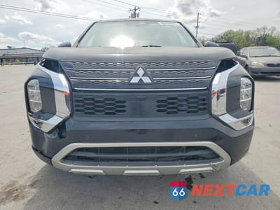 Piąte zdjęcie samochodu w środku: 2023 MITSUBISHI OUTLANDER SE VIN:JA4J3UA86PZ032264 - miniatura