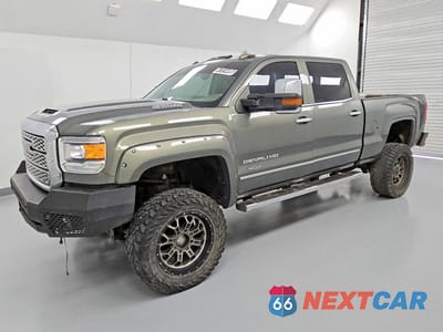 2018 GMC SIERRA K2500 DENALI 1GT12UEY1JF211291 - główne zdjęcie licytacji z USA - miniatura