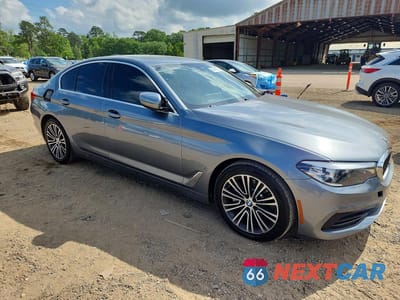 Czwarte zdjęcie samochodu z boku: 2019 BMW 530E VIN:WBAJA9C57KB388474 - miniatura