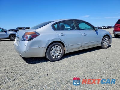 Trzecie zdjęcie samochodu z tyłu: 2010 NISSAN ALTIMA 2.5 VIN:1N4AL2AP0AN400153 - miniatura