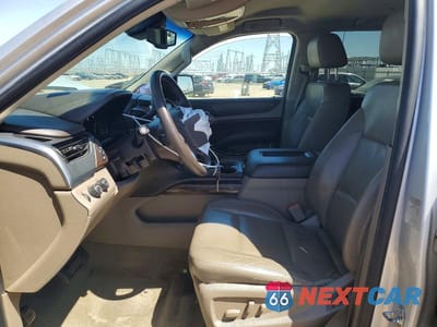 Zdjęcie 7 z 13 samochodu: 2016 CHEVROLET SUBURBAN K1500 LT VIN:1GNSKHKC6GR450256 - miniatura