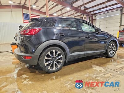 Trzecie zdjęcie samochodu z tyłu: 2019 MAZDA CX-3 TOURING VIN:JM1DKFC7XK0404241 - miniatura