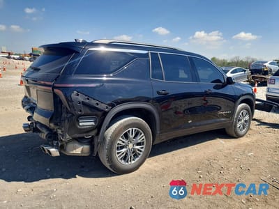 Trzecie zdjęcie samochodu z tyłu: 2025 CHEVROLET TRAVERSE LT VIN:1GNERGRSXSJ165213 - miniatura