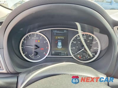 Zdjęcie 9 z 11 samochodu: 2018 NISSAN SENTRA S VIN:3N1AB7AP5JY345022 - miniatura