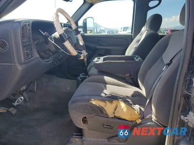 Zdjęcie 7 z 11 samochodu: 2005 GMC NEW SIERRA K1500 VIN:2GTEK13T651233176 - miniatura