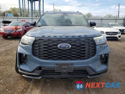 Piąte zdjęcie samochodu w środku: 2025 FORD EXPLORER ST-LINE VIN:1FMUK8KH3SGB55404 - miniatura