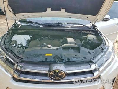 Zdjęcie 12 z 13 samochodu: 2018 TOYOTA HIGHLANDER LIMITED PLATINUM VIN:5TDDZRFH0JS902459 - miniatura
