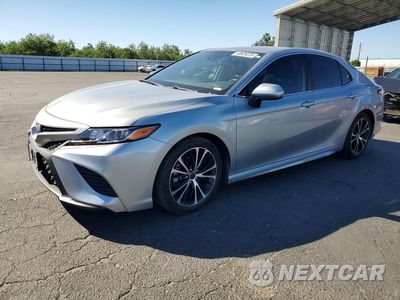 2020 TOYOTA CAMRY SE 4T1G11AK4LU911989 - główne zdjęcie licytacji z USA - miniatura