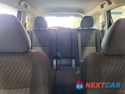 Zdjęcie 10 z 13 samochodu: 2019 NISSAN ROGUE S VIN:5N1AT2MV5KC814400 - miniatura