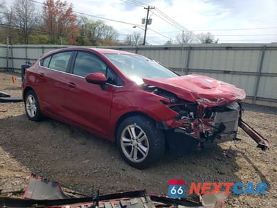 Czwarte zdjęcie samochodu z boku: 2017 CHEVROLET CRUZE LT VIN:3G1BE6SM0HS595457 - miniatura