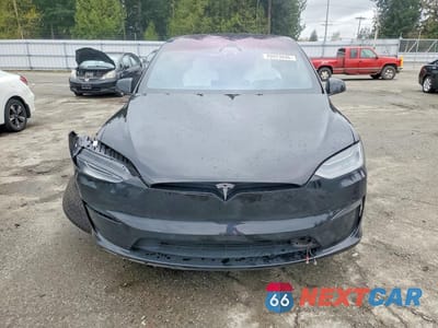 Piąte zdjęcie samochodu w środku: 2021 TESLA MODEL X VIN:5YJXCBE58MF326805 - miniatura