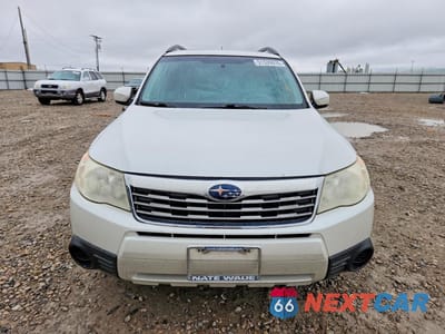 Piąte zdjęcie samochodu w środku: 2010 SUBARU FORESTER 2.5X PREMIUM VIN:JF2SH6CC5AH907809 - miniatura