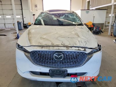 Piąte zdjęcie samochodu w środku: 2025 MAZDA CX-5 SIGNATURE VIN:JM3KFBXY5S0612266 - miniatura