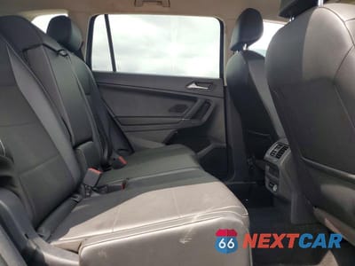 Zdjęcie 11 z 13 samochodu: 2018 VOLKSWAGEN TIGUAN SE VIN:3VV2B7AX1JM155146 - miniatura