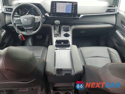 Zdjęcie 8 z 13 samochodu: 2024 TOYOTA SIENNA XSE 7-PASSENGER VIN:5TDXRKEC7RS194748 - miniatura