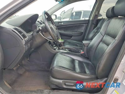 Zdjęcie 7 z 12 samochodu: 2004 HONDA ACCORD EX VIN:1HGCM66544A010751 - miniatura