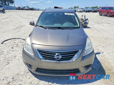 Piąte zdjęcie samochodu w środku: 2014 NISSAN VERSA 1.6 S VIN:3N1CN7AP3EL827149 - miniatura