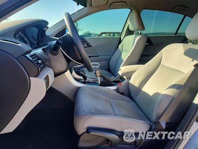 Zdjęcie 7 z 12 samochodu: 2017 HONDA ACCORD LX VIN:1HGCR2F31HA261273 - miniatura
