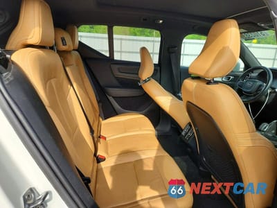 Zdjęcie 11 z 13 samochodu: 2019 VOLVO XC40 T5 MOMENTUM VIN:YV4162UK2K2123314 - miniatura