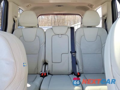 Zdjęcie 10 z 13 samochodu: 2016 VOLVO XC90 T6 VIN:YV4A22PLXG1062839 - miniatura