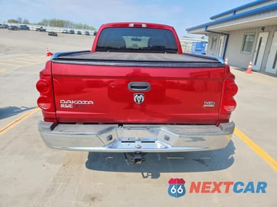 Zdjęcie 6 z 12 samochodu: 2006 DODGE DAKOTA QUAD SLT VIN:1D7HE48N56S592817 - miniatura