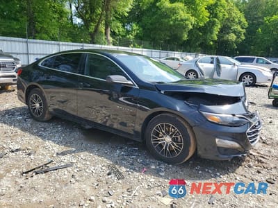 Czwarte zdjęcie samochodu z boku: 2019 CHEVROLET MALIBU LS VIN:1G1ZB5ST9KF117154 - miniatura