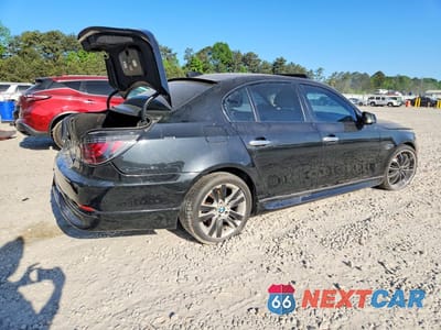 Trzecie zdjęcie samochodu z tyłu: 2010 BMW 528 XI VIN:WBANV1C59AC443121 - miniatura