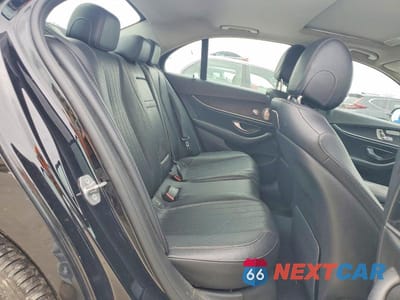 Zdjęcie 10 z 12 samochodu: 2018 MERCEDES-BENZ E 300 VIN:WDDZF4JB5JA382640 - miniatura