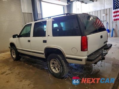 Drugie zdjęcie samochodu z przodu: 1999 CHEVROLET TAHOE K1500 VIN:1GNEK13R6XJ355699 - miniatura