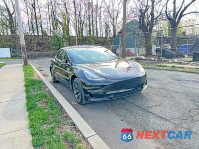 2019 TESLA MODEL 3 5YJ3E1EA5KF398512 - główne zdjęcie licytacji z USA - miniatura