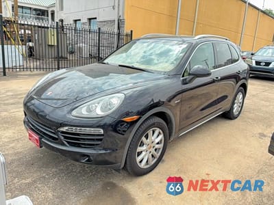 Drugie zdjęcie samochodu z przodu: 2013 PORSCHE CAYENNE VIN:WP1AF2A25DLA33125 - miniatura