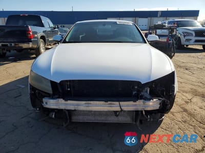 Piąte zdjęcie samochodu w środku: 2011 AUDI A5 PREMIUM PLUS VIN:WAULFAFRXBA038725 - miniatura