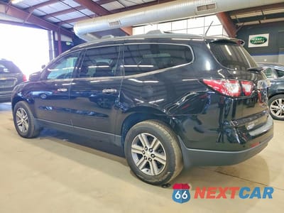 Drugie zdjęcie samochodu z przodu: 2017 CHEVROLET TRAVERSE LT VIN:1GNKRHKD2HJ124085 - miniatura