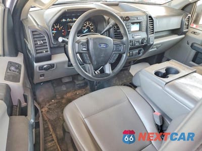 Zdjęcie 8 z 12 samochodu: 2019 FORD F150 VIN:1FTMF1C5XKKC61950 - miniatura