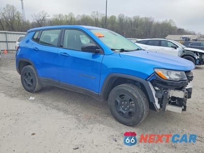 Czwarte zdjęcie samochodu z boku: 2020 JEEP COMPASS SPORT VIN:3C4NJDAB1LT133156 - miniatura