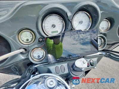 Zdjęcie 7 z 8 samochodu: 2009 HARLEY DAVIDSON FLHX VIN:1HD1KB4149Y646619 - miniatura