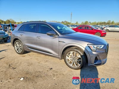 Czwarte zdjęcie samochodu z boku: 2021 AUDI E-TRON PREMIUM PLUS VIN:WA1LAAGEXMB010704 - miniatura