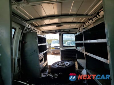 Zdjęcie 10 z 13 samochodu: 2003 CHEV EXPRESS G1500 VIN:1GCFG15X431153884 - miniatura