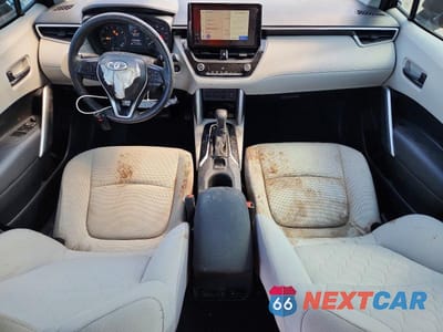 Zdjęcie 8 z 12 samochodu: 2023 TOYOTA COROLLA CROSS LE VIN:7MUCAAAG3PV044924 - miniatura