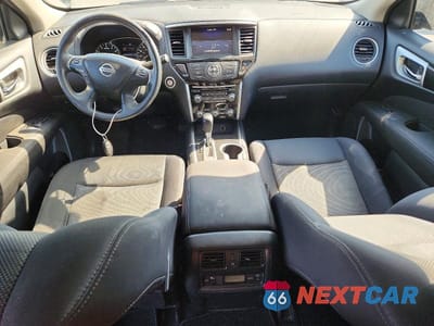 Zdjęcie 8 z 13 samochodu: 2017 NISSAN PATHFINDER SV VIN:5N1DR2MN1HC634948 - miniatura