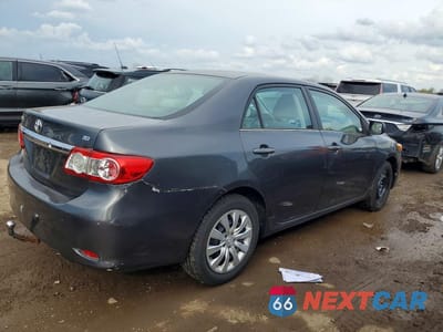 Trzecie zdjęcie samochodu z tyłu: 2013 TOYOTA COROLLA LE VIN:2T1BU4EE5DC085969 - miniatura