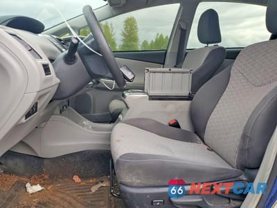 Zdjęcie 7 z 13 samochodu: 2015 TOYOTA PRIUS V THREE VIN:JTDZN3EU3FJ036385 - miniatura