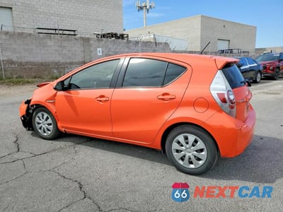 Drugie zdjęcie samochodu z przodu: 2014 TOYOTA PRIUS C ONE VIN:JTDKDTB36E1069394 - miniatura