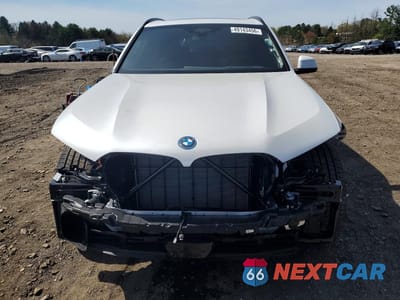 Piąte zdjęcie samochodu w środku: 2026 BMW X5 XDRIVE50E VIN:5UX43EU04T9368325 - miniatura