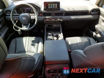 Zdjęcie 8 z 13 samochodu: 2025 HONDA PILOT ELITE VIN:5FNYG1H85SB165772 - miniatura