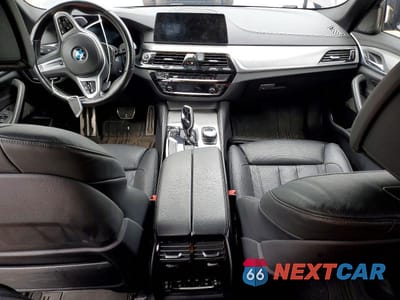 Zdjęcie 8 z 12 samochodu: 2020 BMW M550XI VIN:WBAJS7C00LCE67134 - miniatura