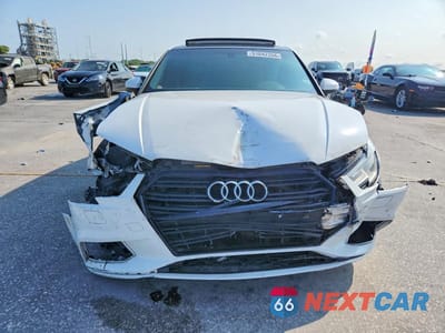 Piąte zdjęcie samochodu w środku: 2019 AUDI A3 PREMIUM VIN:WAUAUGFFXKA108584 - miniatura