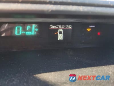 Zdjęcie 9 z 12 samochodu: 2012 TOYOTA PRIUS C TWO VIN:JTDKDTB39C1016878 - miniatura
