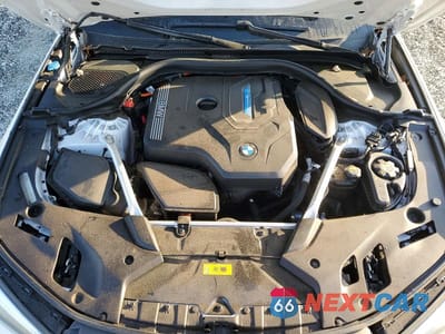 Zdjęcie 11 z 12 samochodu: 2022 BMW 530XE VIN:WBA33AG00NCK89870 - miniatura